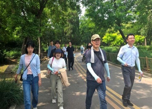 本页围绕「华会体育app下载